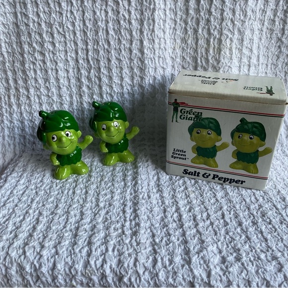 New deadstock Vintage Little Green Giant Salt And Pepper shaker set Green Giant - Picture 1 of 8